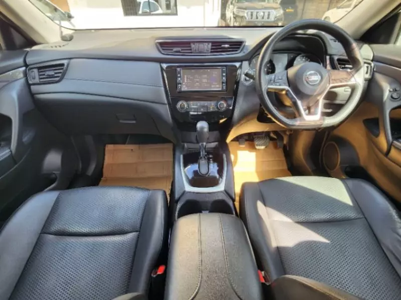 Nissan X-Trail   - 2018