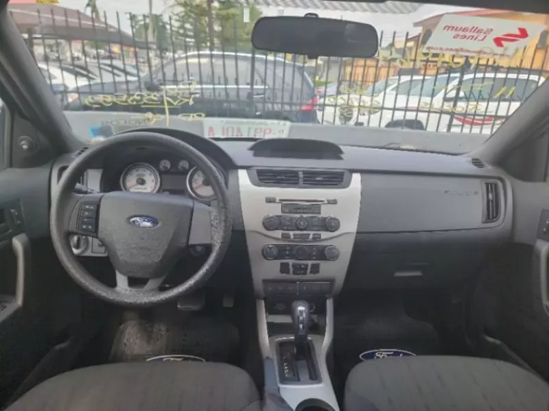 Ford Focus   - 2011