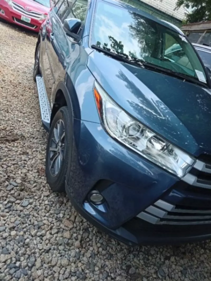 TOYOTA Highlander - 2017