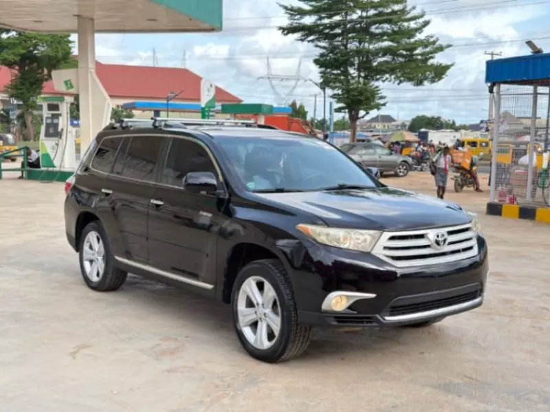 Toyota Highlander - 2011