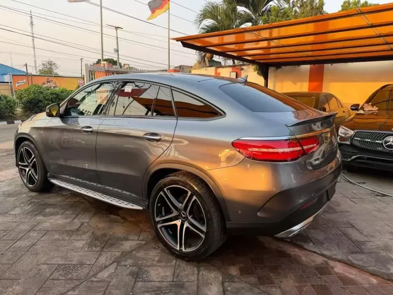 Mercedes-Benz GLE-Class   - 2018
