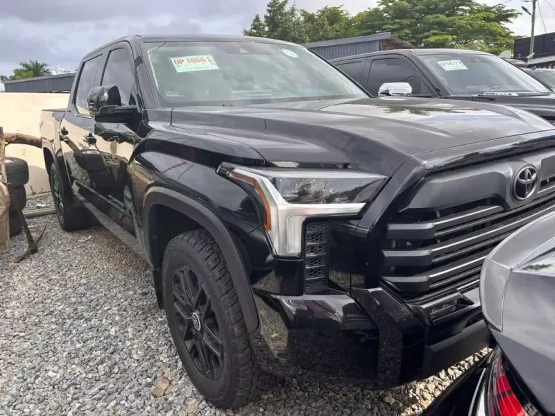 Toyota Tundra   - 2023