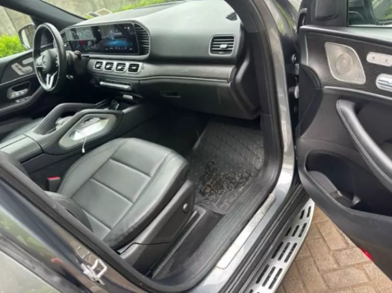 Mercedes-Benz GLE-Class   - 2022