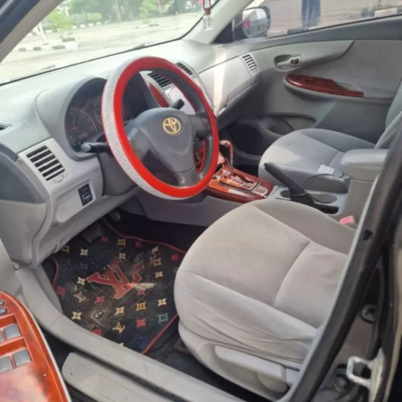 TOYOTA Corolla   - 2009