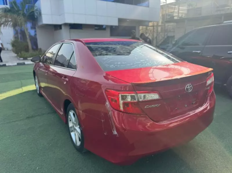 TOYOTA Camry - 2014