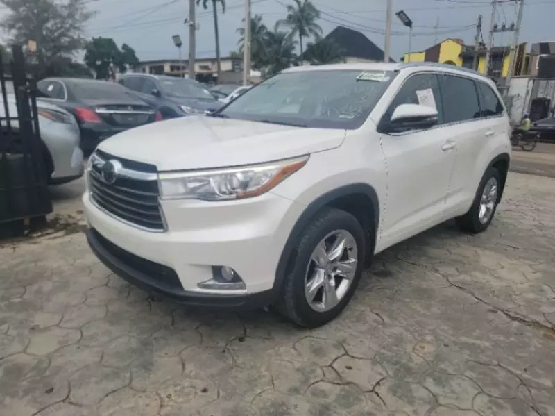 TOYOTA Highlander   - 2015