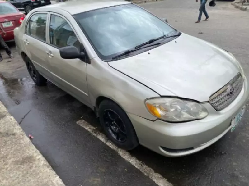 Toyota Camry - 2013