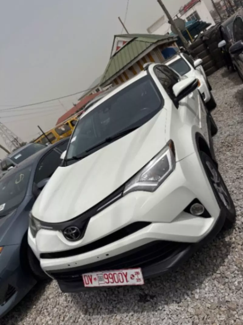 Toyota RAV 4   - 2016