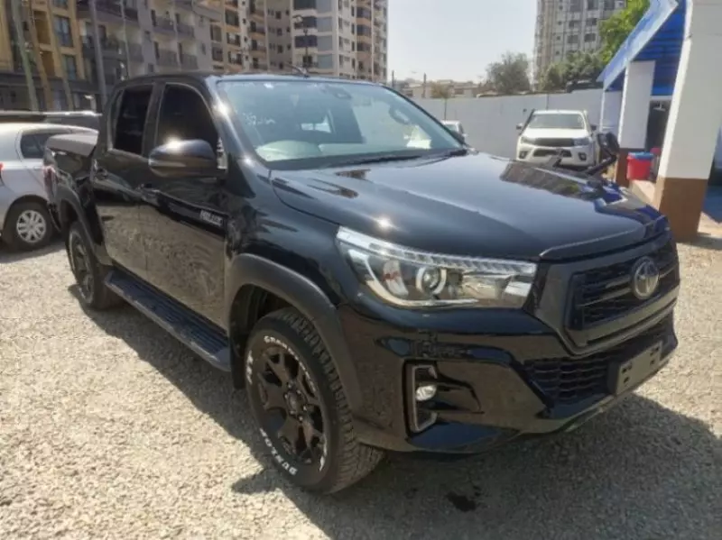 Toyota Hilux   - 2019