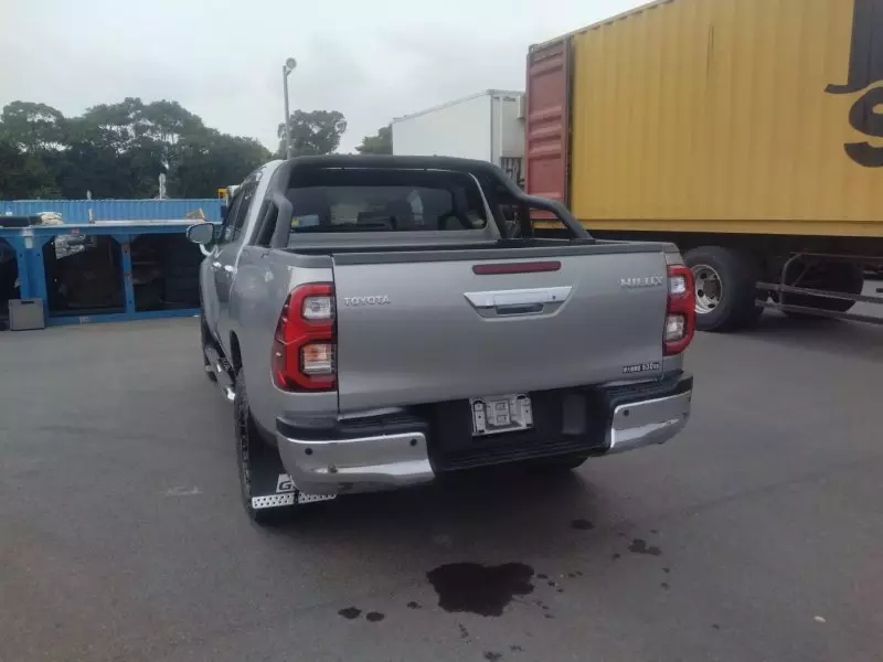 TOYOTA Hilux   - 2020