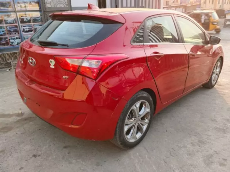Hyundai ELANTRA 1,6L BVM GLS New   - 2013