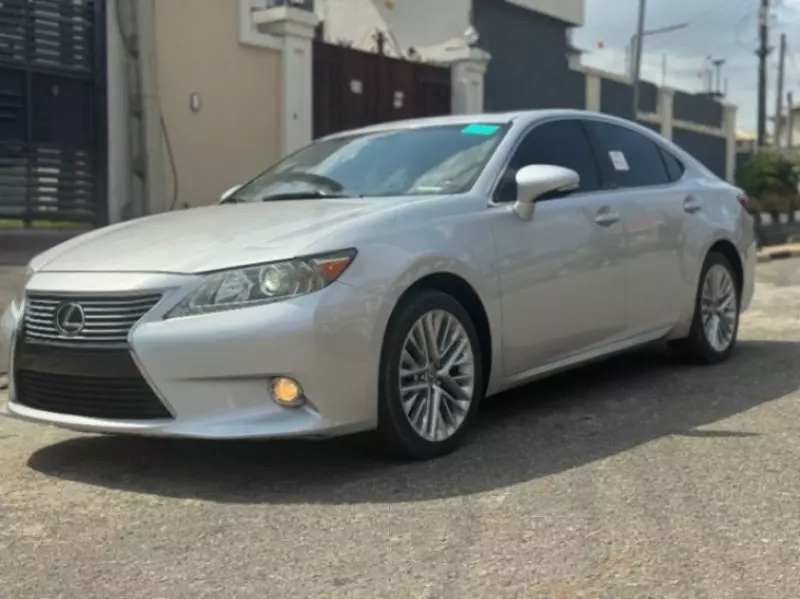 Lexus ES 350   - 2013