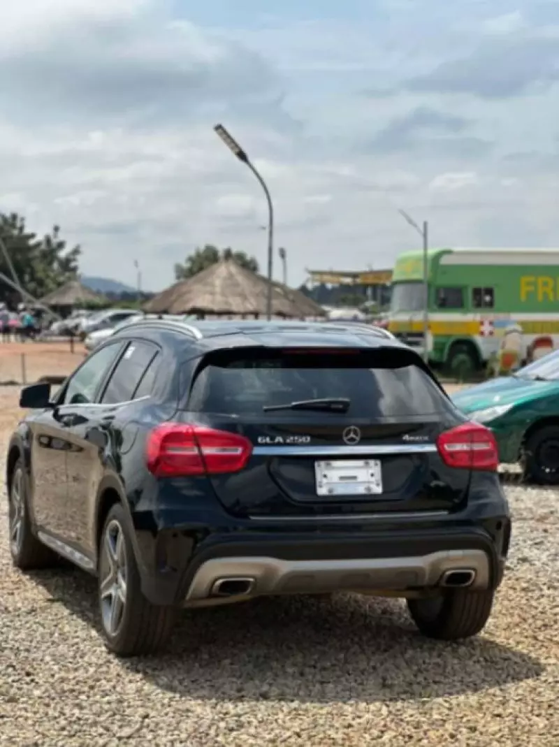 Mercedes-Benz GLA-Class   - 2015