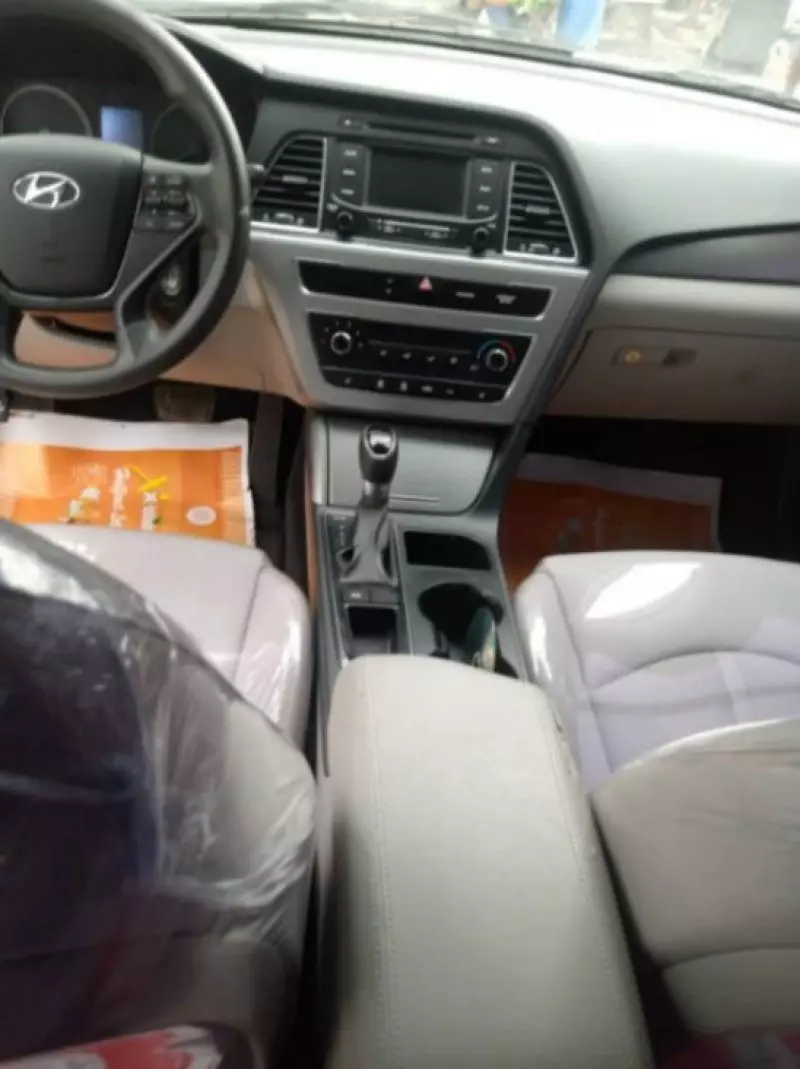 Hyundai Sonata   - 2015