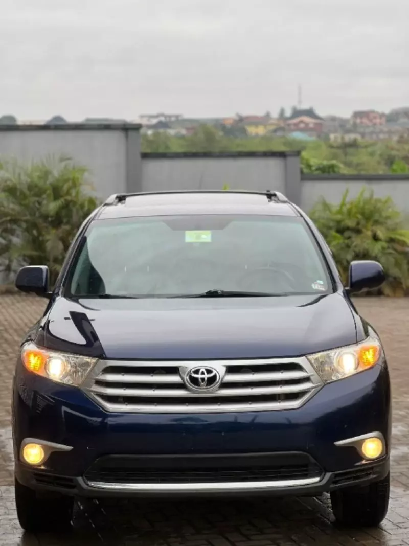 TOYOTA Highlander   - 2012