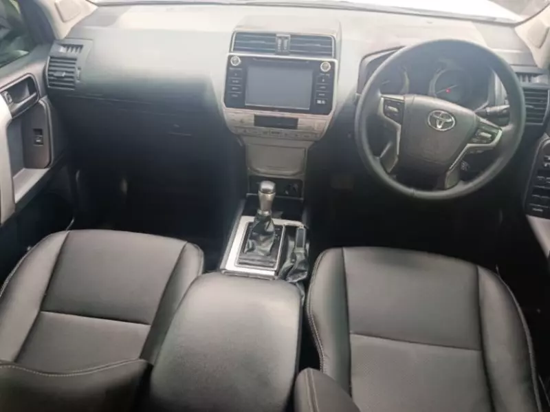 Toyota Harrier   - 2024