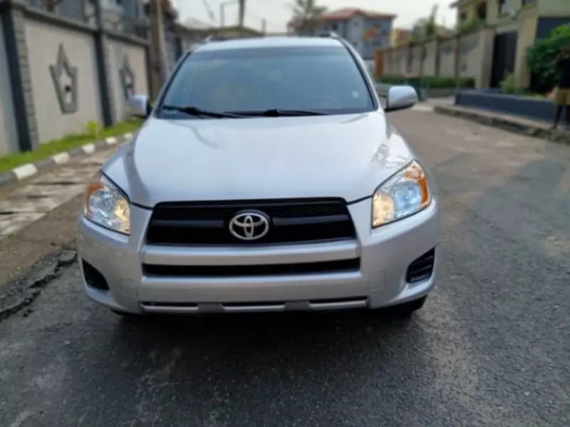 Toyota RAV 4   - 2012