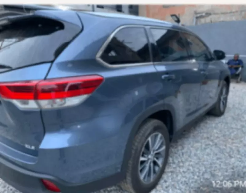 Toyota Highlander   - 2019