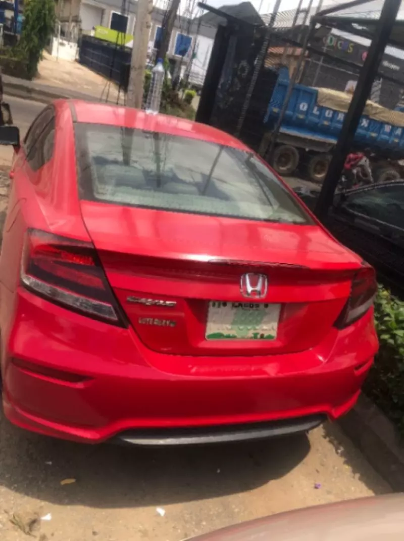 Honda Civic   - 2014