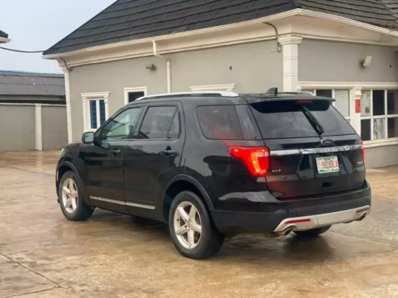 Ford Explorer XLT 3.5L - 2016