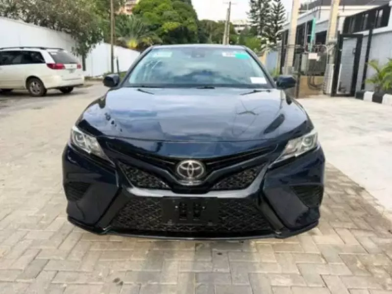 TOYOTA camry   - 2019