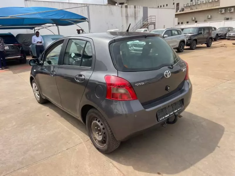 Toyota Yaris   - 2012