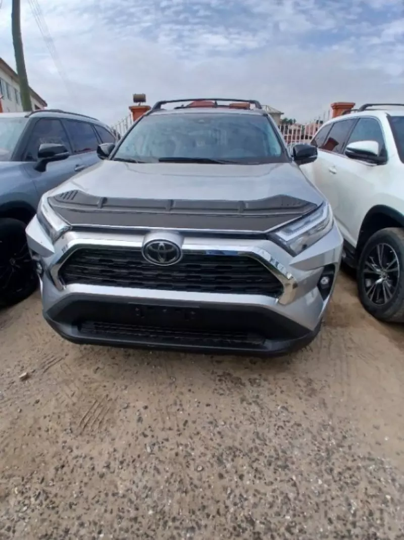 TOYOTA RAV4   - 2025