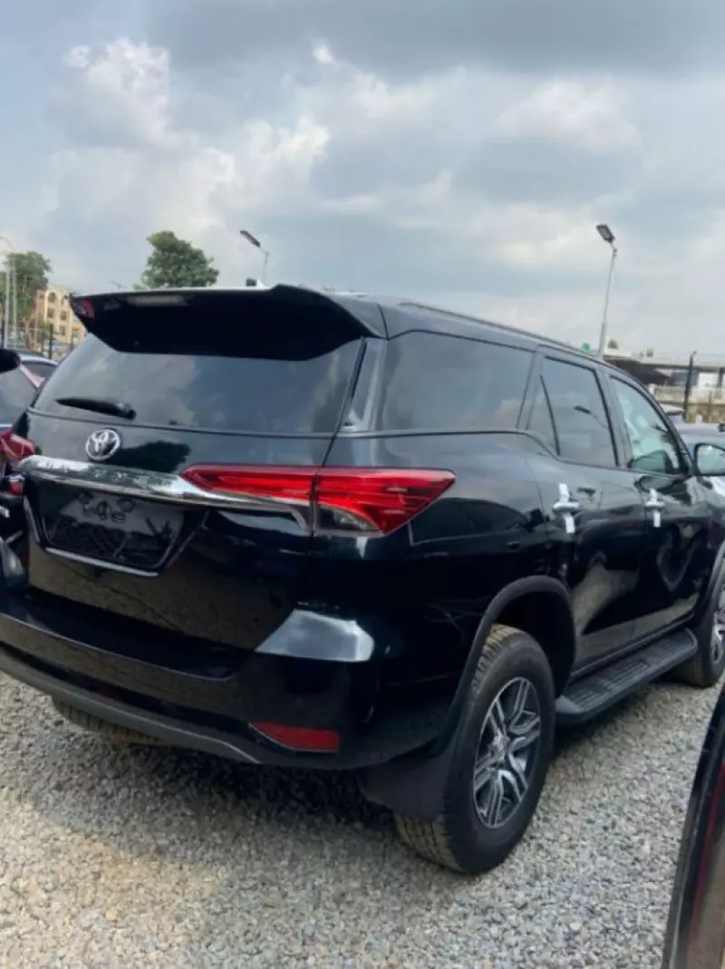Toyota Fortuner   - 2024