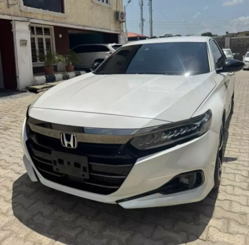 Honda Accord   - 2022