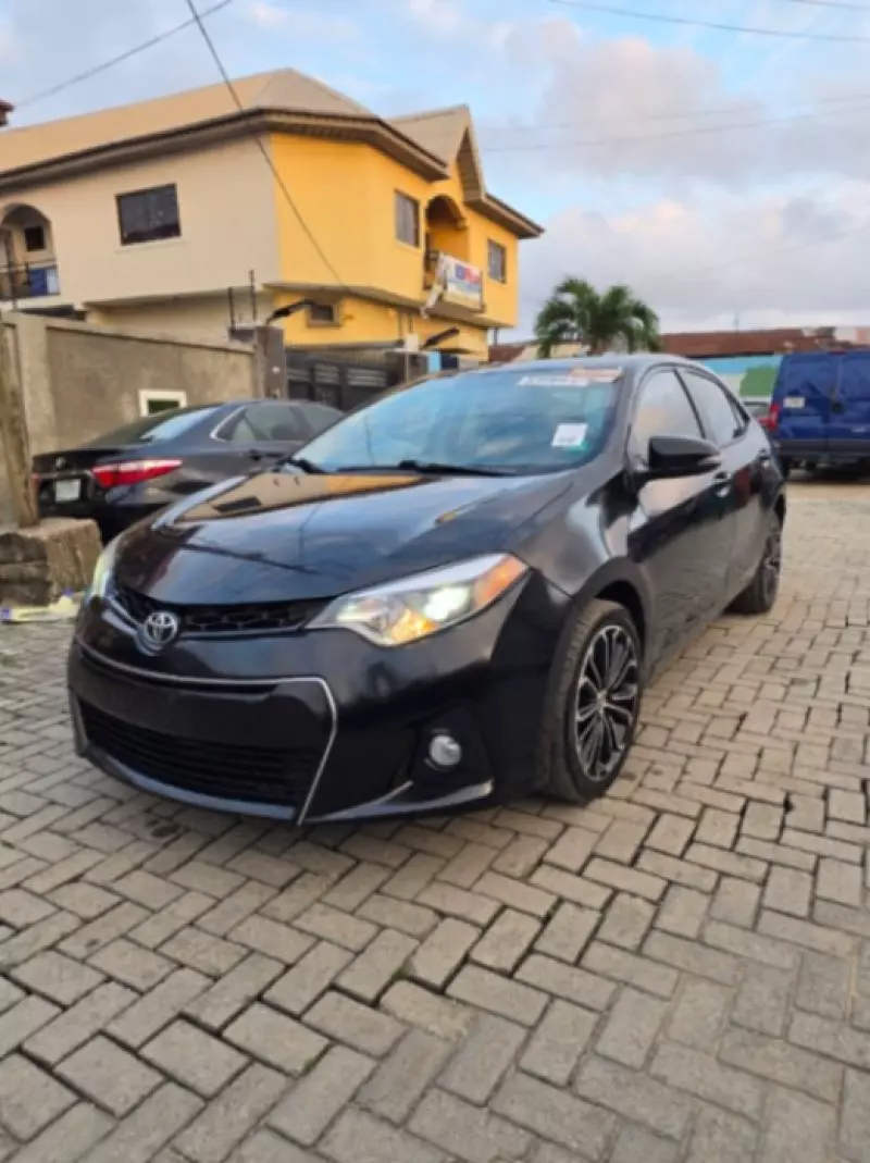TOYOTA Corolla   - 2016