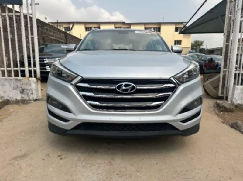 Hyundai Tucson   - 2017