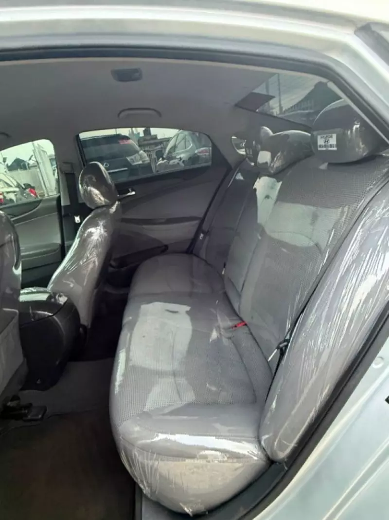 Hyundai Sonata   - 2013