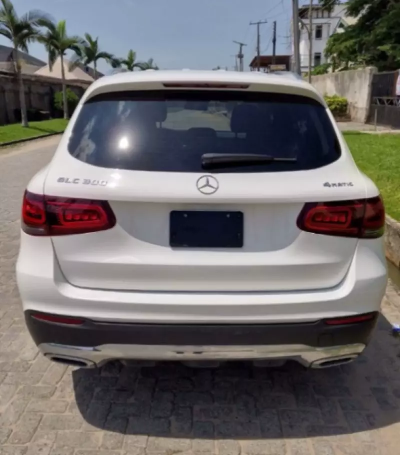 Mercedes-Benz GLC 300   - 2022
