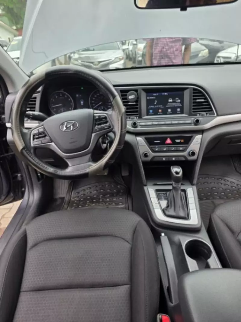 Hyundai Elantra   - 2018