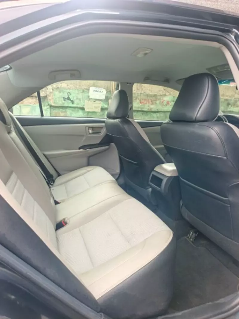 Toyota Camry - 2016