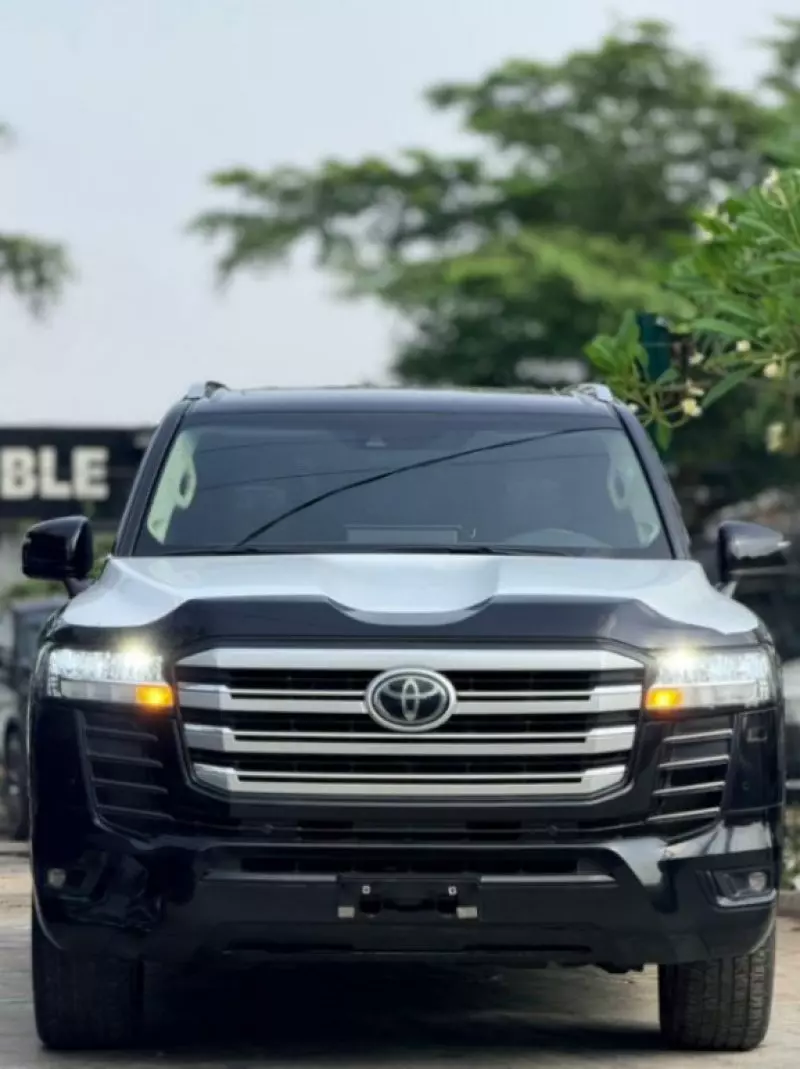 Toyota Land Cruiser GXR - 2022
