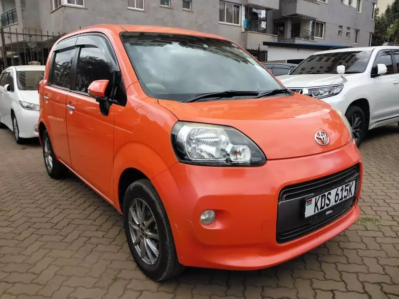 TOYOTA Porte   - 2017