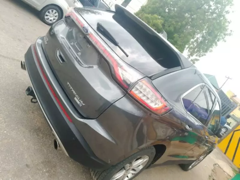 Ford Edge   - 2016