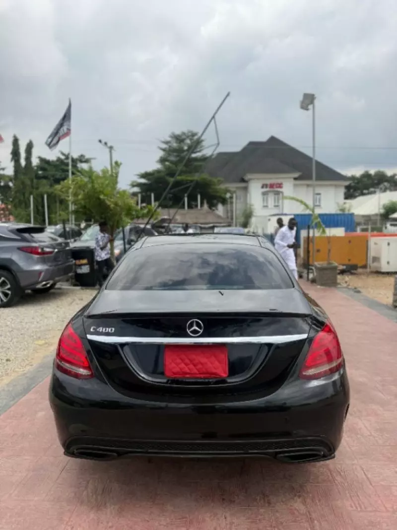 Mercedes-Benz C 400   - 2015