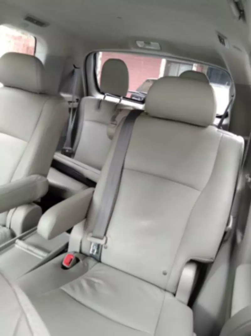 Toyota Highlander   - 2012