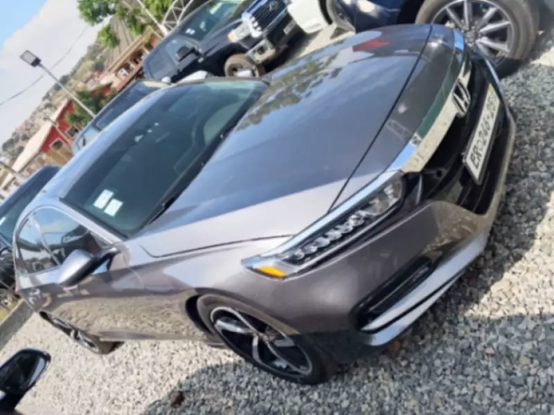 Honda Accord   - 2019
