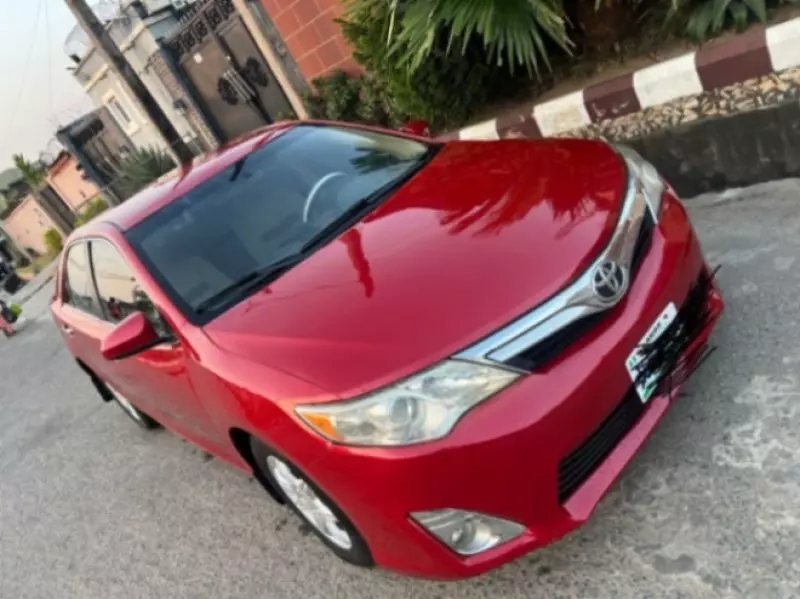 Toyota Camry   - 2012