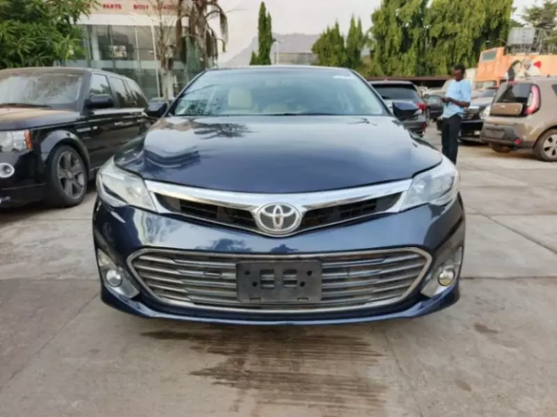 TOYOTA Avalon   - 2015