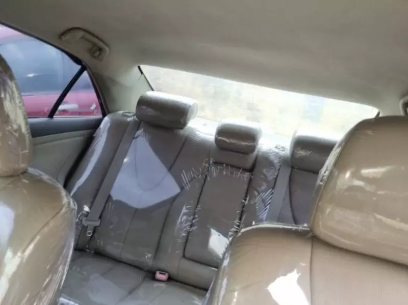 Toyota Camry   - 2010