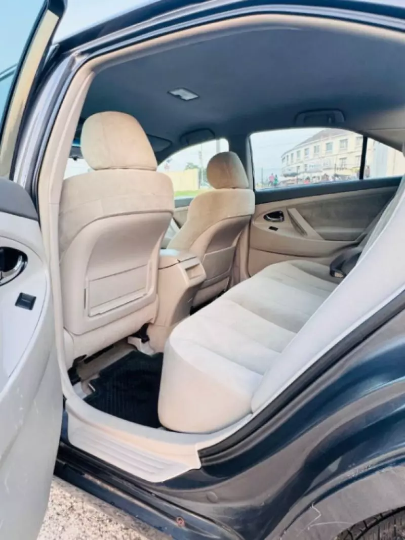 Toyota Camry   - 2007