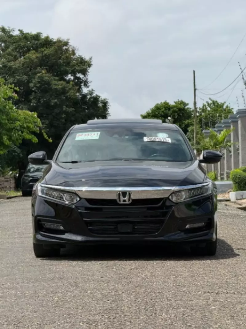 Honda Accord   - 2018