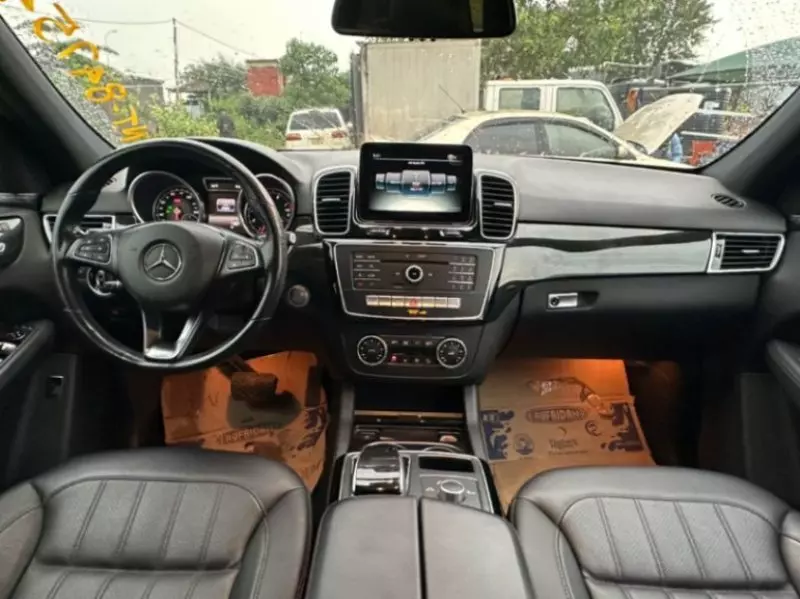 Mercedes-Benz GLE-Class   - 2016