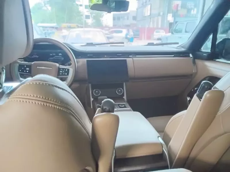 RANGE ROVER Bespoke    - 2024
