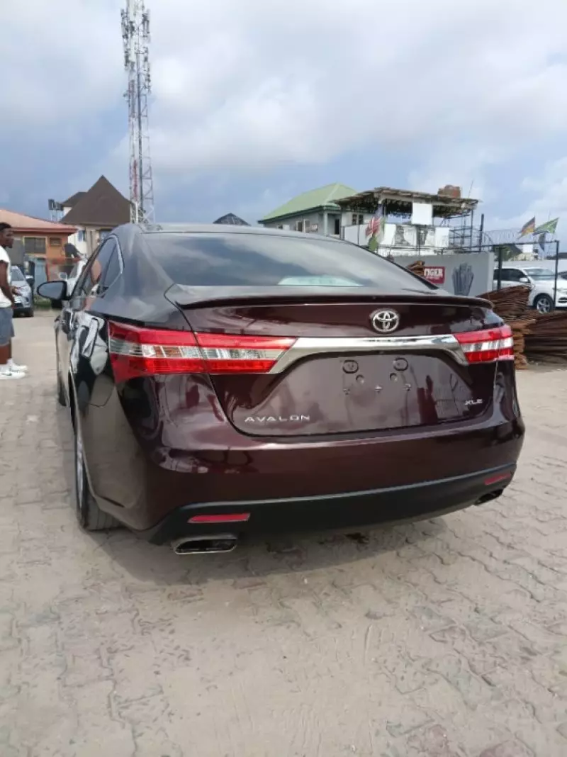 TOYOTA Avalon   - 2014