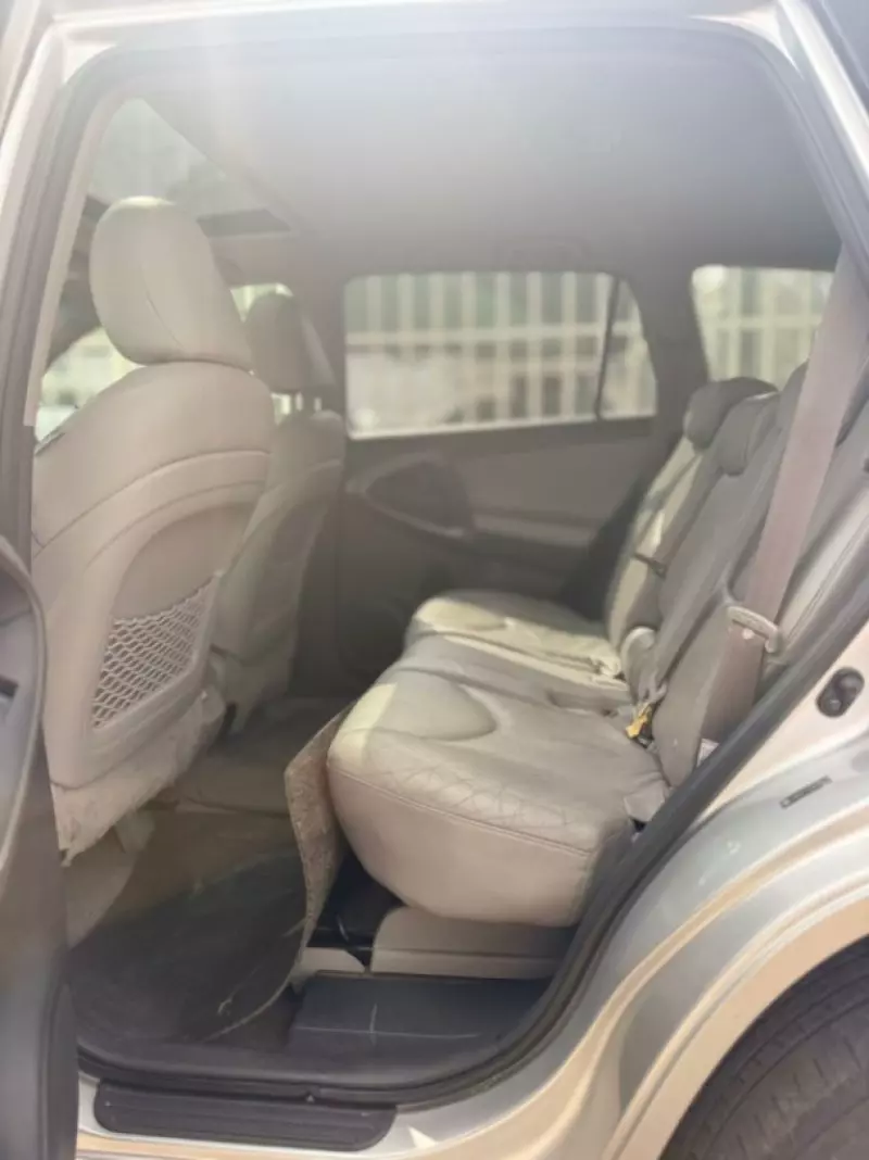 Toyota RAV 4   - 2018